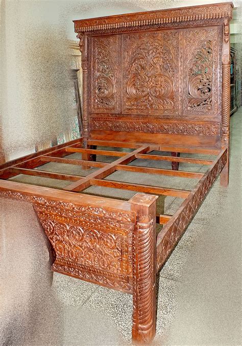 lit indien en bois massif sculpte meubles indiens realises par  artisan indien retrouvez des