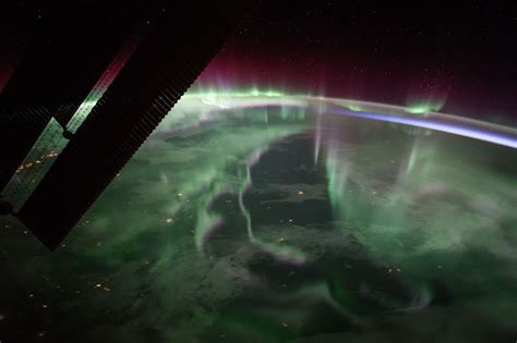 aurora  canada    international space station earth blog