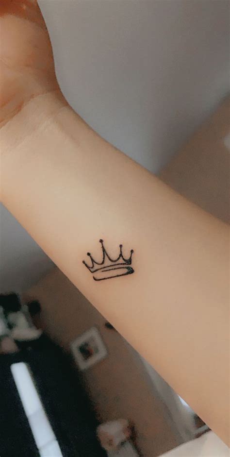 38 Best Simple Queen Crown Tattoo Designs Ideas In 2021
