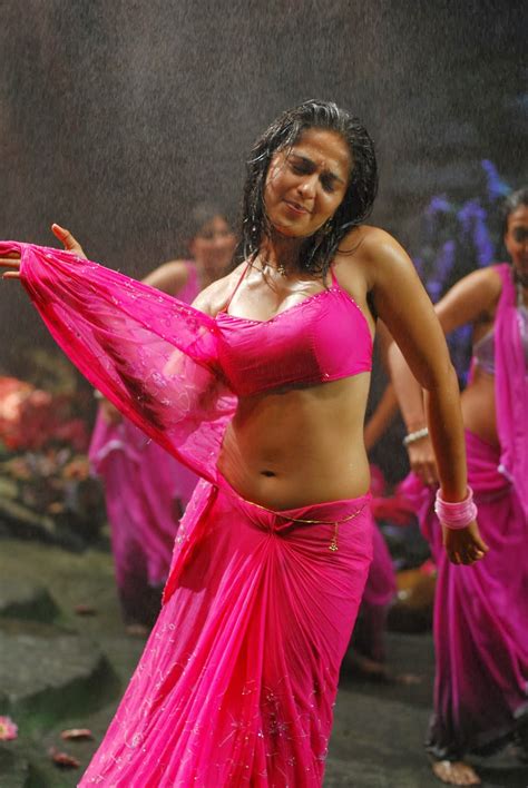 hot or not hot stills actress anushka shetty