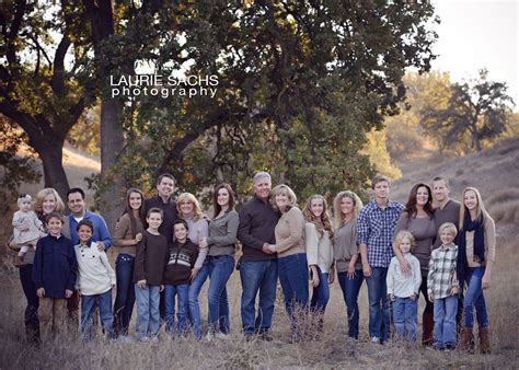laurie sachs photography big family  family picture poses family photography