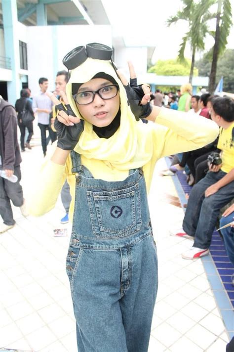 hijabi cosplay despicable  minion cosplay outfits hijabi modest fashion outfits