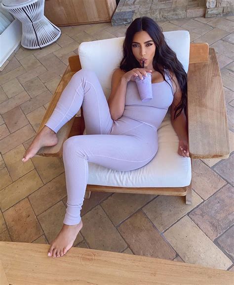 kim kardashian shows off her curves in cute lilac loungewear set from