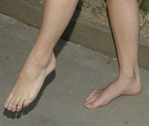 olivia wilde s feet