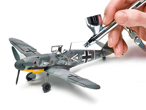 plastic model airplanes building plastic model aircraft kits building