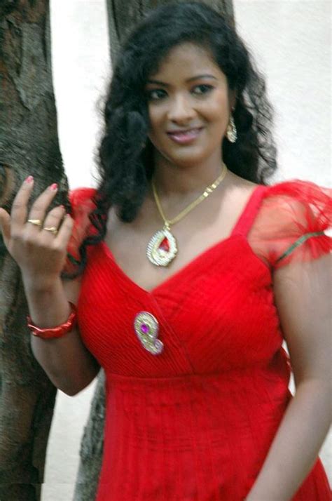kingdom of photo albums tamil actress inba nila