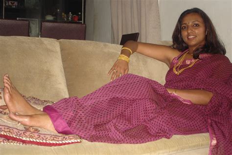 Anklet Lovers Desi Aunty Ankets 1