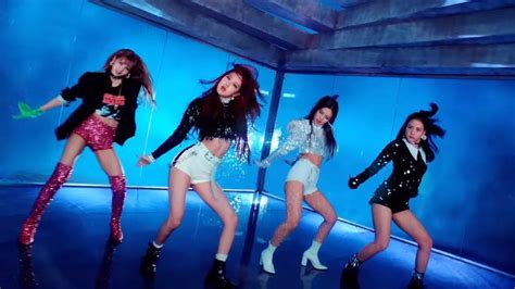 blackpink are the first k pop band to join youtube s billion views
