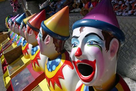 clowns  sideshow alley    royal canberra show abc news australian