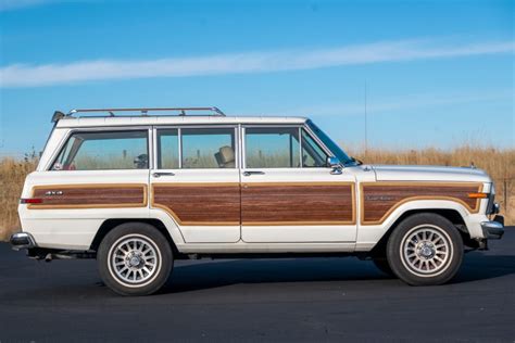 year  jeep grand wagoneer    steal   autoevolution
