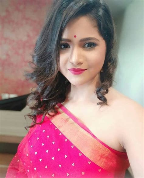 What Are Some Of The Saree Pics Videos Without A Blouse