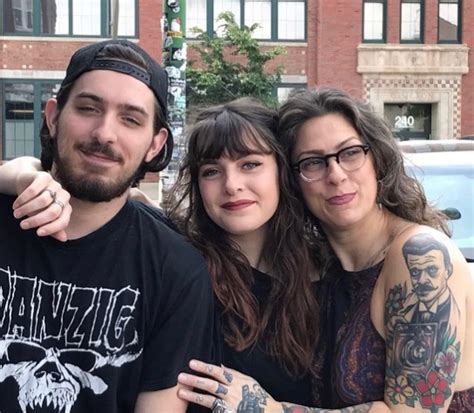 american pickers star danielle colby s daughter memphis 21 goes all