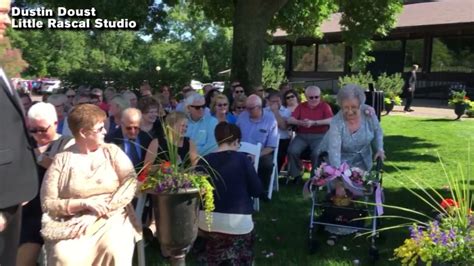 92 year old flower girl steals spotlight at granddaughter s wedding