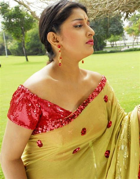 meera jasmine hot doodhwali in sharee meera jasmine pinterest indian actress gallery