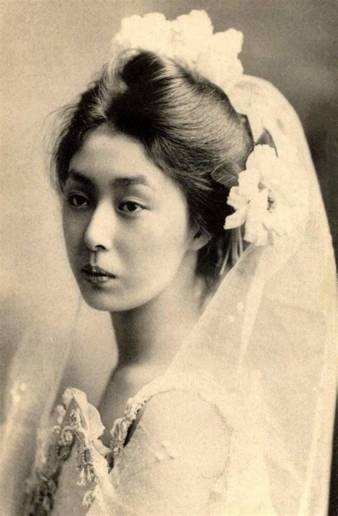 18 glamor photos of japanese brides from between the 1900s