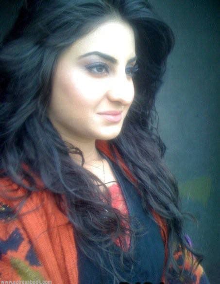 live tv pakistani actress sataesh khan photos lollywood drama actress sataish khan latest picture