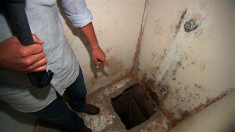 Cnn Goes Inside El Chapo S Prison Cell Cnn Video