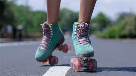learn  roller skate   adult