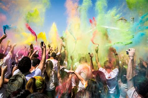 8 best places to celebrate holi in india in 2019 trawell