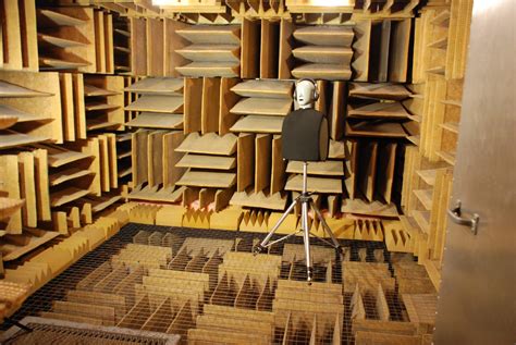 quietest place  earth  anechoic chamber  orfield laboratories  minnesota