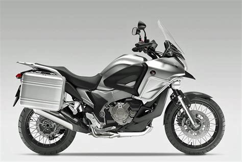 production honda crossrunner debuts  milan
