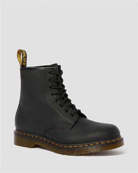 greasy leather lace  boots dr martens official