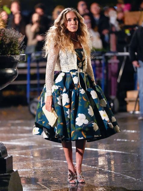 defending carrie bradshaw s new looks on and just like that popsugar