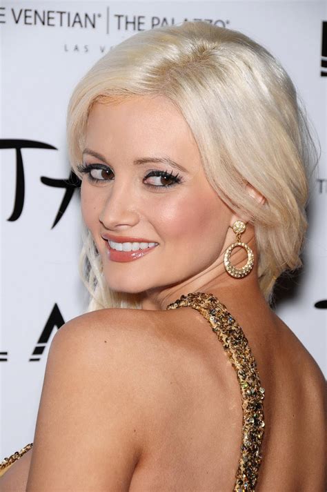 Holly Madison Ready To Party In Vegas In A Dairingly Short