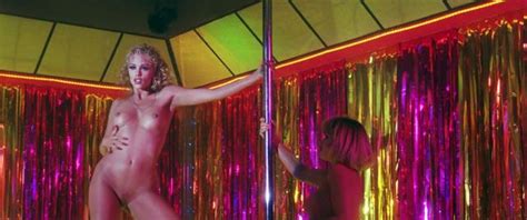 nude video celebs elizabeth berkley nude rena riffel nude showgirls 1995