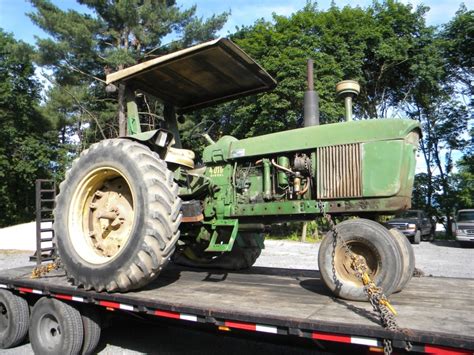 john deere  diesel tractor green spring tractor
