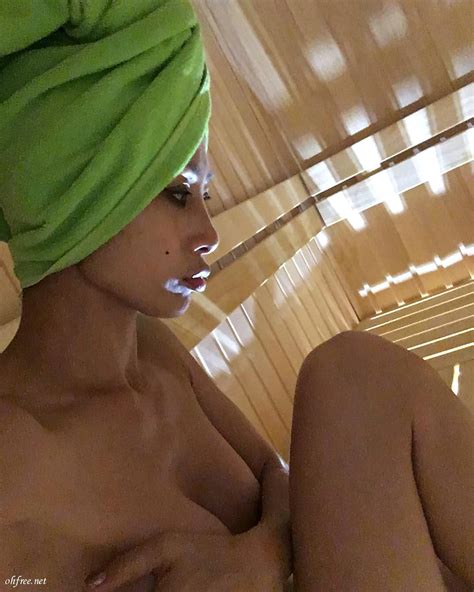 bai ling nude covered and sexy photos in moscow