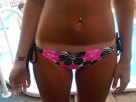 pin by 🌹ʝɛѕѕíϲα🌹 on ѕυи gσ∂∂єѕѕ tan bikini tan lines tan tattoo