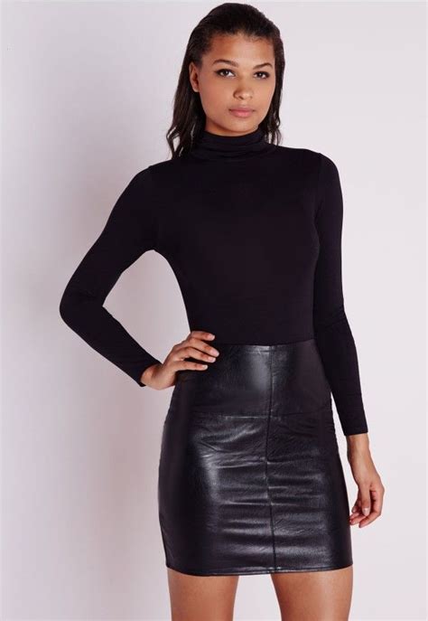 keep your wardrobe staples updated with this faux leather mini skirt