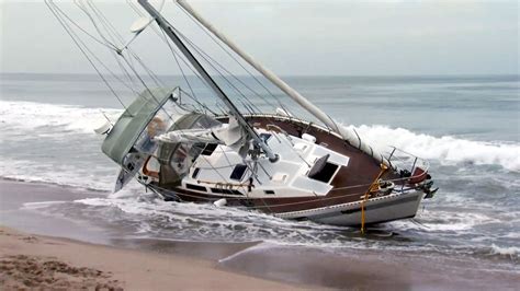 Captain Arrested After Sailboat Washes Ashore Off Venice Beach Nbc