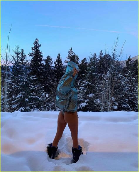 Kourtney Kardashian Copies Kendall Jenner With Bikini Photo Photo