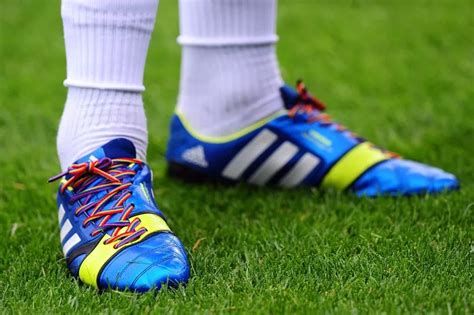 quiz   guess  everton fc players boots   liverpool echo