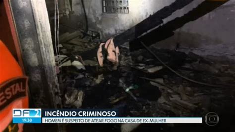 Vídeo Polícia Prende Homem Suspeito De Atear Fogo Na Casa Da Ex Mulher