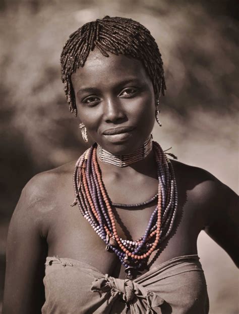 Beautiful Bodi Tribe Teenage Girl Hana Mursi Omo Valley Ethiopia – Artofit
