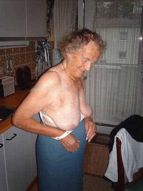 very old grannies showing wrinkled bodies pichunter