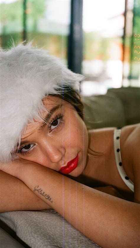 alexis ren sexy christmas photoshoot the fappening