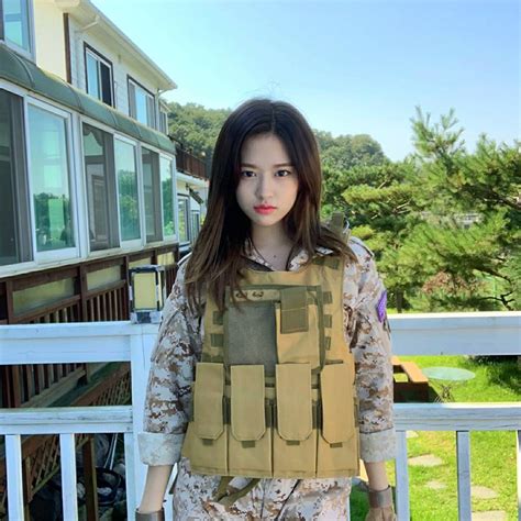 Iz One S Yujin Reminds Many Of Descendants Of The Sun With Military