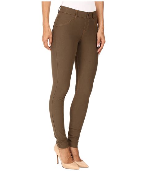 hue essential denim leggings in brown lyst