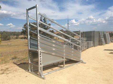 heavy duty adjustable cattle loading ramp brand  livestock