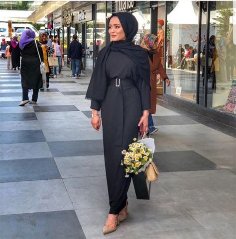 basic black hijab outfit ideas zahrah rose black hijab muslimah fashion outfits hijab outfit