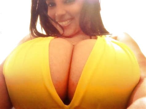 Huge Busty Tits In Tight Tops 100 Pics