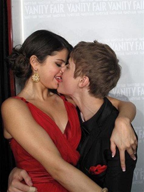 selena gomez and justin bieber s hot sex — singer ‘addicted to their love making hollywood life