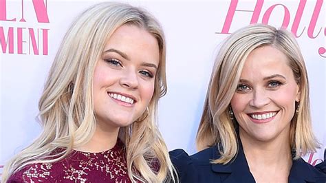 Reese Witherspoon And Daughter Ava Phillippe Matching Red