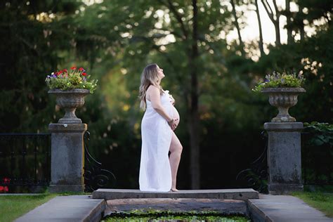 my maternity shoot and body image while pregnant neuroticmommy