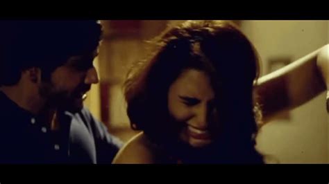 Huma Qureshi Scene With Varun Dhawan In Badlapur Youtube