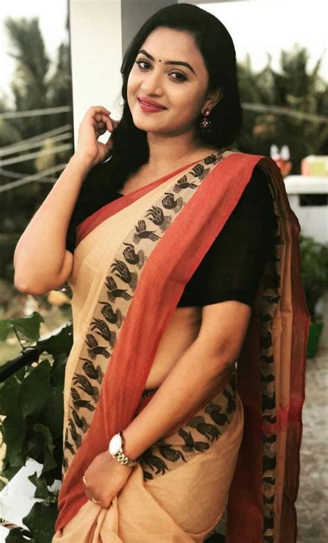 beautiful indian women in saree exclusive photo gallery